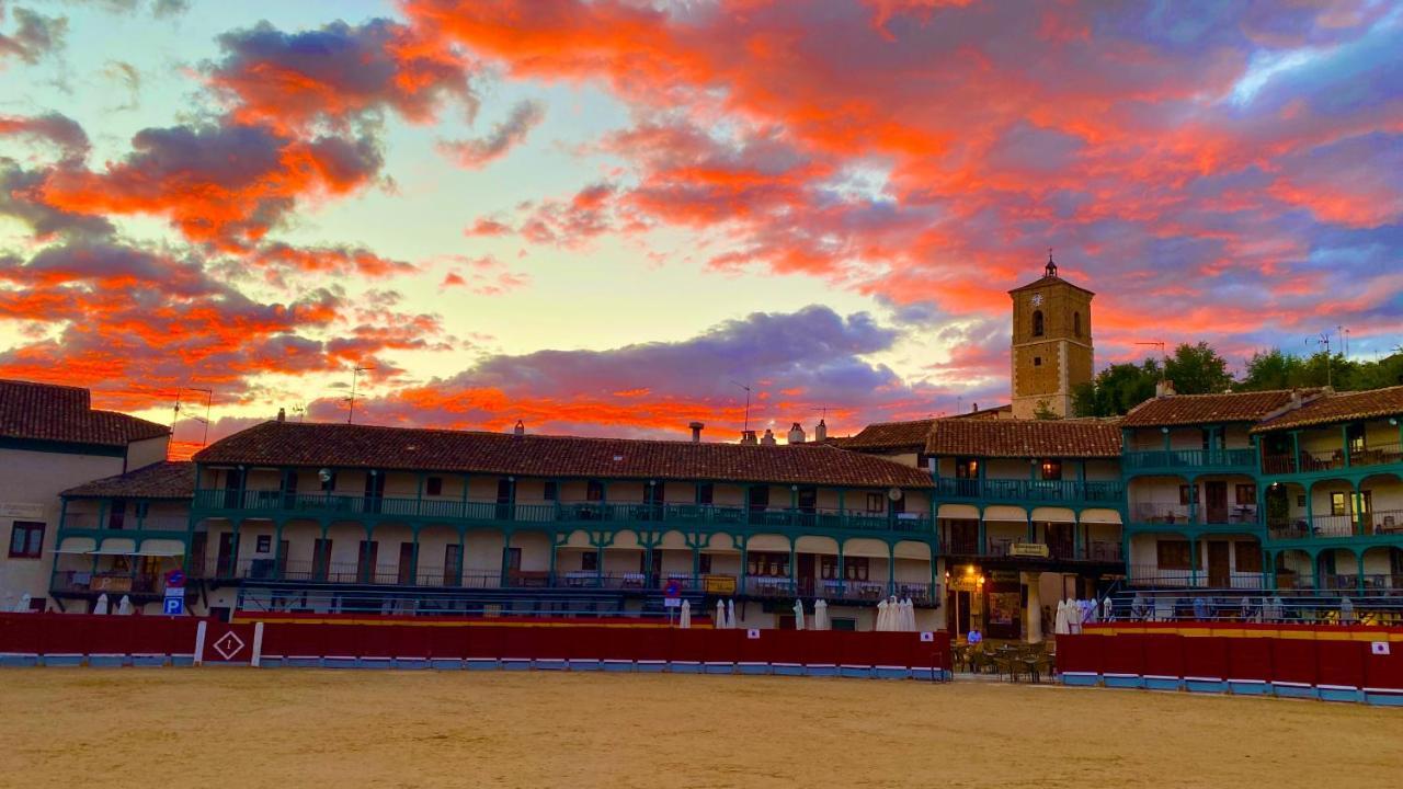 Hostal Chinchon Exterior photo