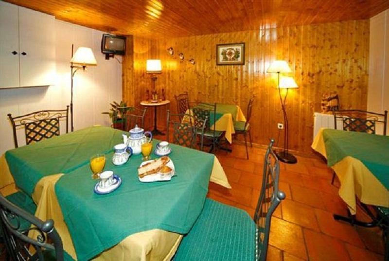 Hostal Chinchon Exterior photo