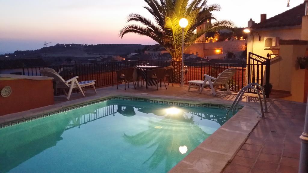 Hostal Chinchon Exterior photo