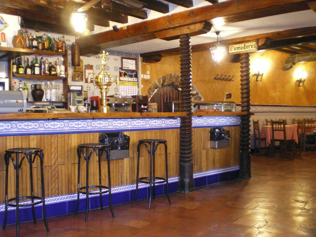 Hostal Chinchon Exterior photo